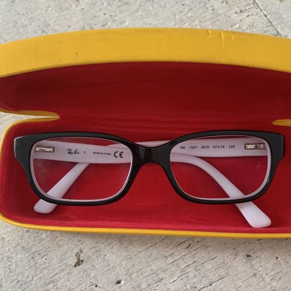 Ray-Ban Prescription Glasses With Case - Picture 9 of 9